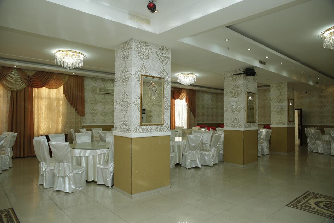Daniyar Hotel Astana Exteriör bild